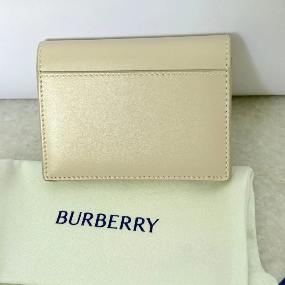 Burberry Leather‎ Folding Wallet in Limestone, 81046941